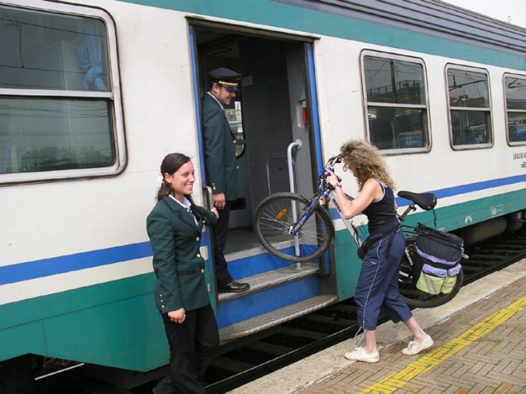 Bici gratis sui treni: ‘perché in Abruzzo no?’