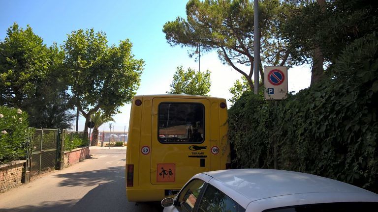 Giulianova, multato scuolabus della colonia