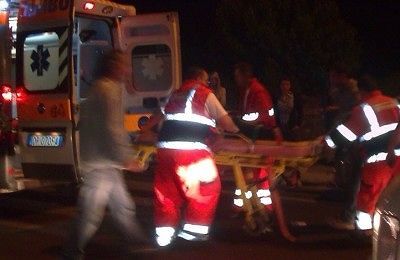 Pescara, scontro auto-moto in zona ospedale: un ferito