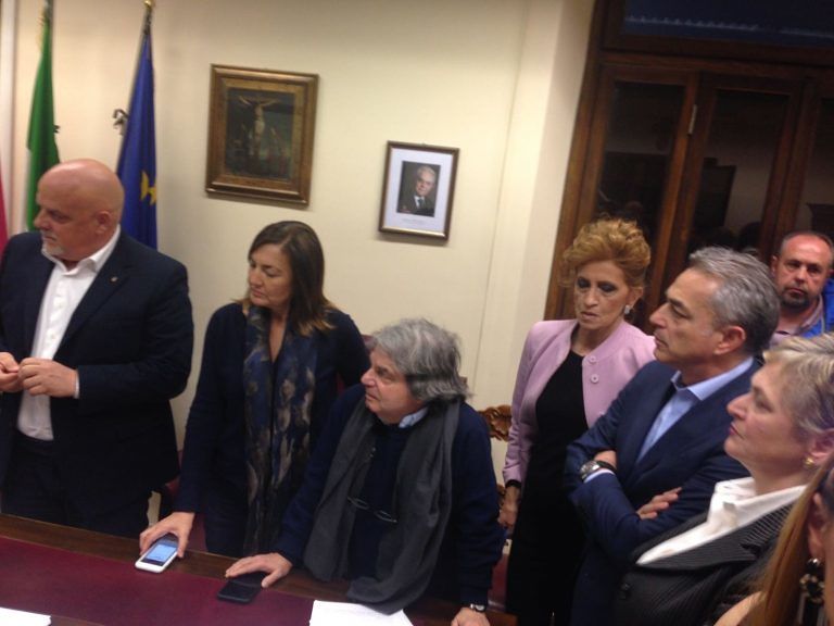 Teramo, Renato Brunetta visita la città: “Il Governo non scappi e dia aiuti concreti”