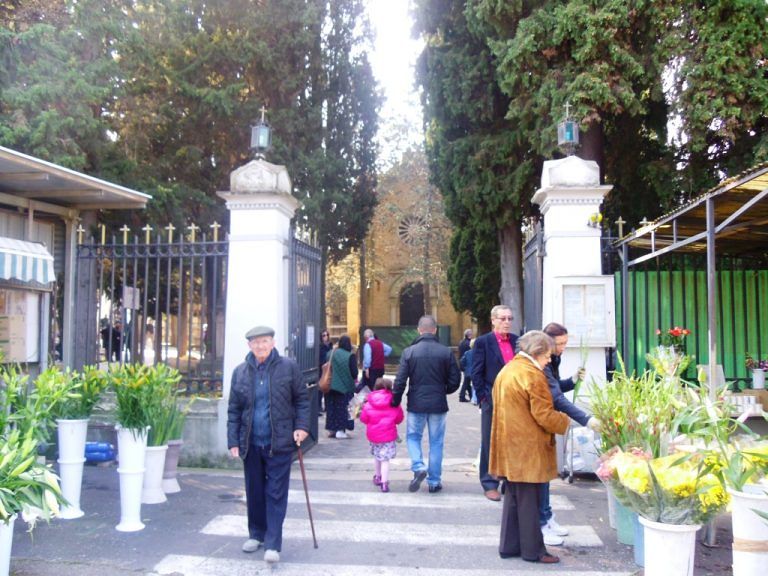 Pescara, limitata la viabilità vicino ai cimiteri cittadini per i prossimi due giorni