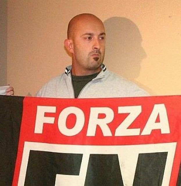 Pescara, leader Forza Nuova condannato per il corteo contro il mercato etnico