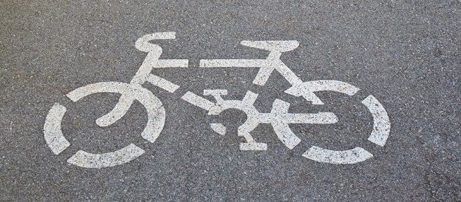 Giulianova, cade dalla bici: 55enne a rischio paralisi