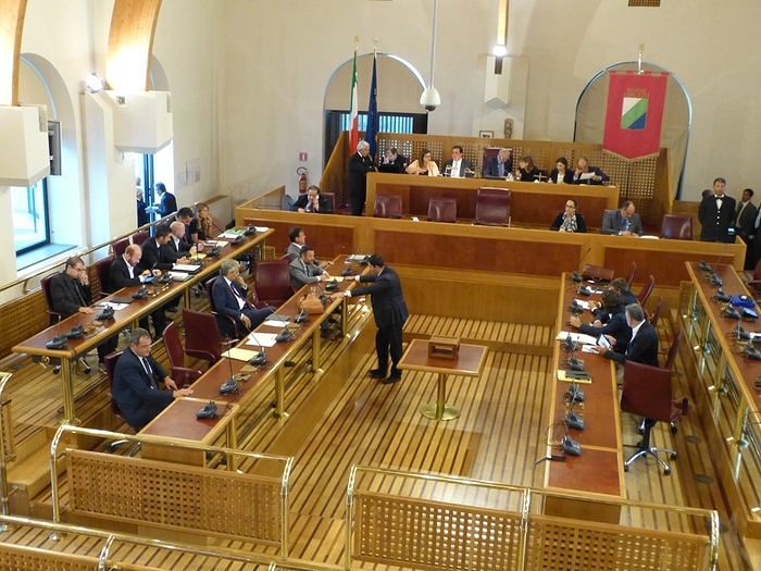 Consiglio Abruzzo, maggioranza senza numeri per approvare Bilancio