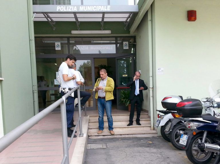 Pescara, “sopralluogo” dei grillini al Comando della Polizia municipale