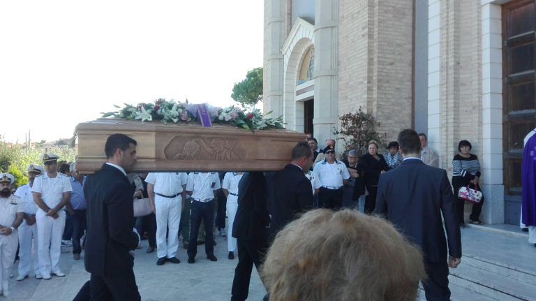 Silvi, un’intera città ai funerali di Nicoletta Cerquitelli (FOTO/VIDEO)
