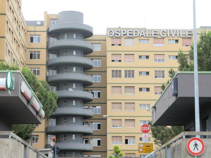 Pescara, scontro auto-bici: donna in ospedale