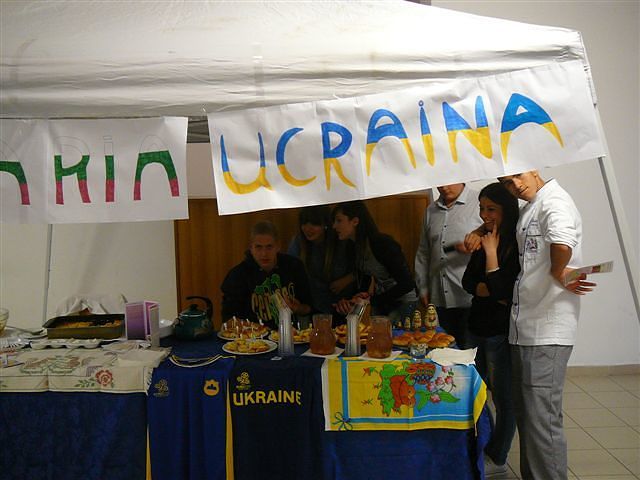 Giulianova, progetto interculturale ‘A cena con ….’ all’Istituto Crocetti