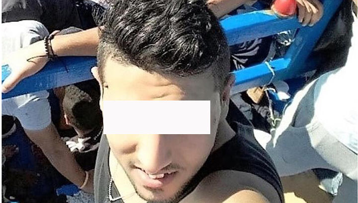 Migranti, scafista inchiodato da un selfie