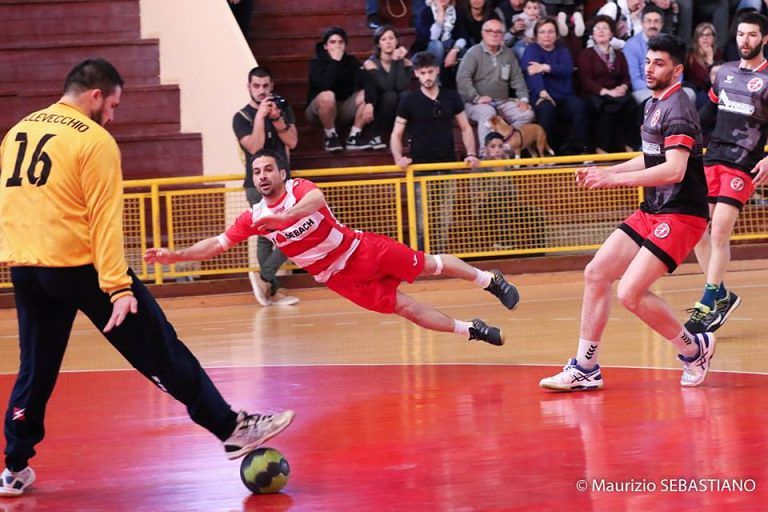 Handball, stagione record: Sebach bi wind Lions Teramo promossa in A1