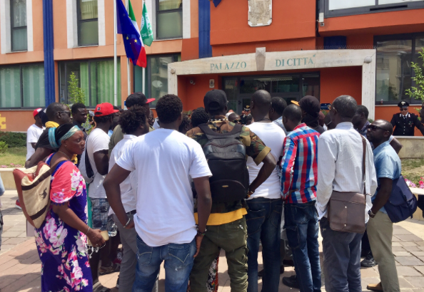 Montesilvano, Amnesty International interviene su via Ariosto: “Date una casa ai senegalesi”