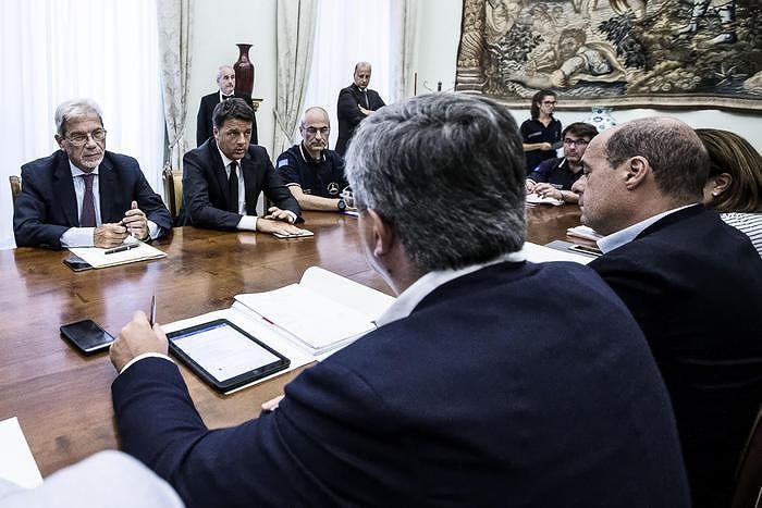 Terremoto Centro-Italia: riunione tra Renzi, Protezione Civile e Regioni