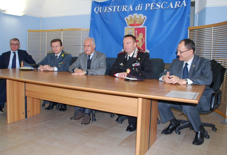 Pescara, Tavolo interforze in Questura dopo Parigi: maggiori controlli sul territorio