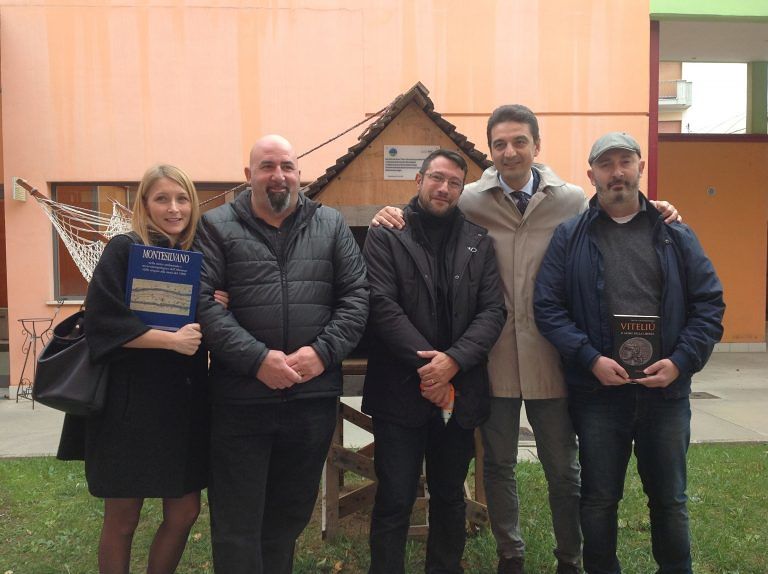 Montesilvano, donata una ‘Little free library’ a forma di trabocco