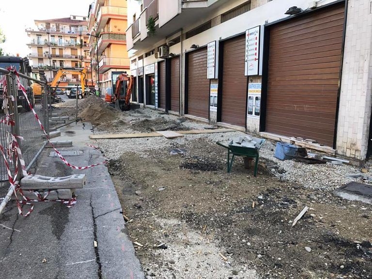 Pescara, betonelle anti-inquinamento in via Mazzarino