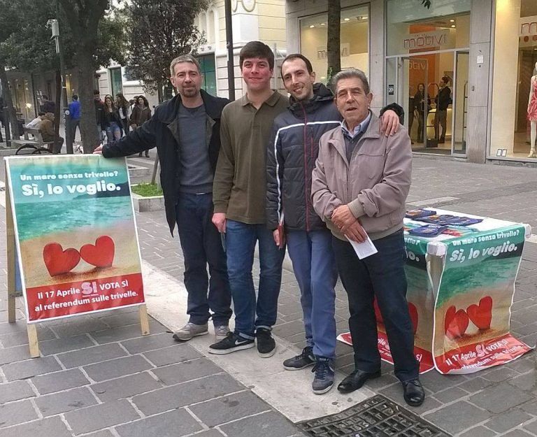 Pescara, referendum No Triv: scontro in piazza tra Cisl e Sel, “Licheri aggredito”