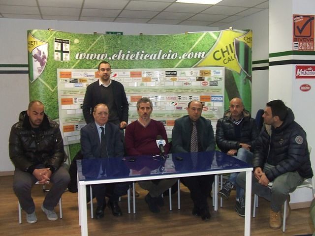Chieti Calcio, presentato il nuovo allenatore Umberto Marino