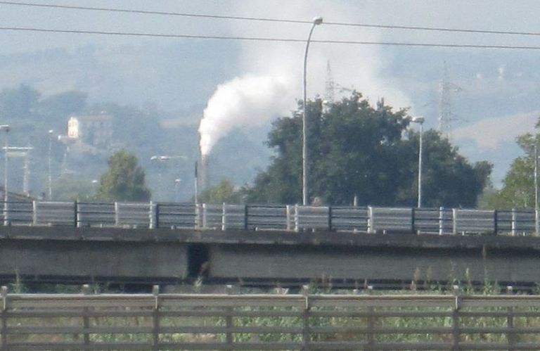 Pescara, emergenza smog e fiume ma “Commissione Ambiente paralizzata”