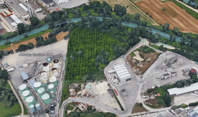 Pescara: “Fiume contaminato dal deposito di idrocarburi” FOTO