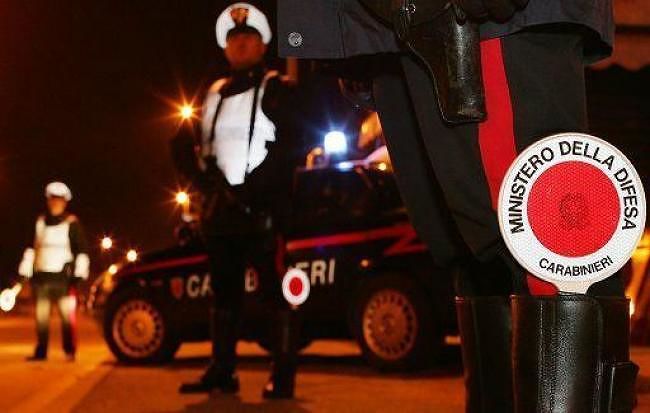 Martinsicuro, ricatti a luci rosse sulla Statale: donna finisce in manette per estorsione