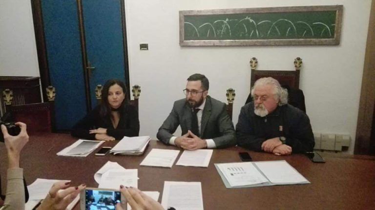 Città Sant’Angelo, immigrati: l’opposizione chiede lo Sprar