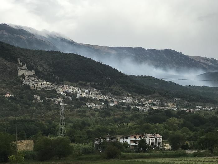 Incendio Monte Morrone: focolaio spento a Roccacasale