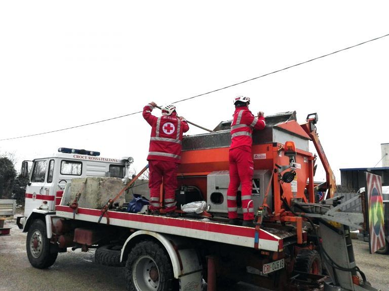 Maltempo Giulianova, interventi della Croce Rossa contro ghiaccio e emergenze FOTO