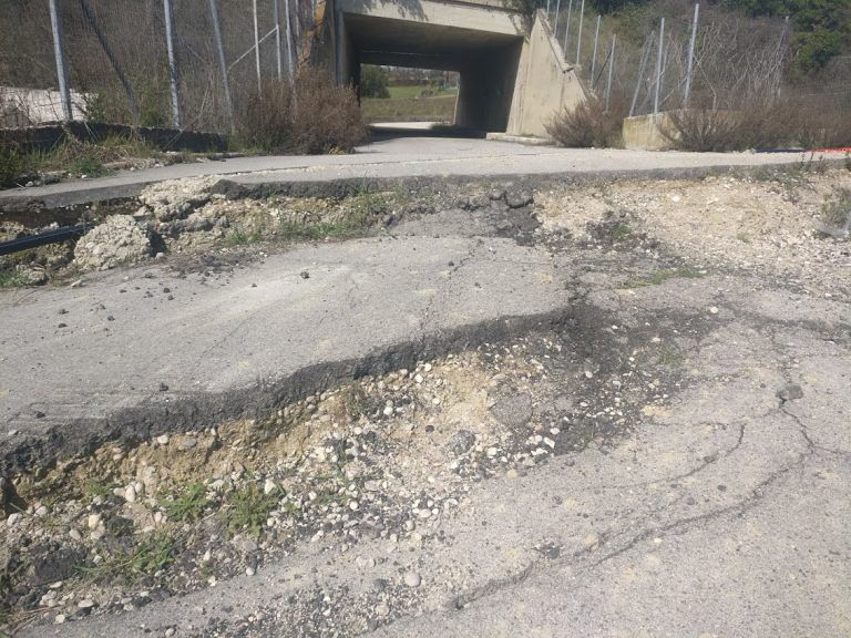 Tortoreto, la frana sulla strada Panoramica: attesa per l’intervento delle Autostrade FOTO VIDEO