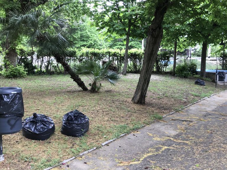 Roseto, immondizia e degrado al Parco Savini FOTO