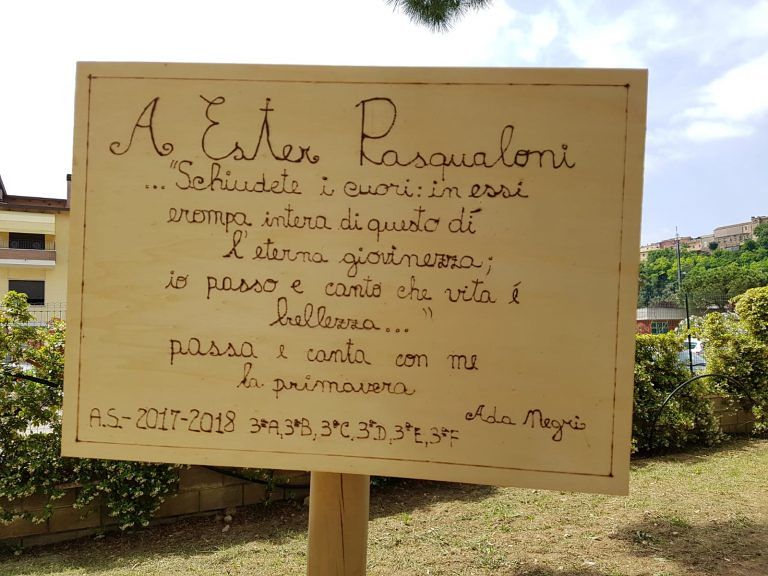 Giulianova, il giardino della scuola Bindi intitolato a Ester Pasqualoni