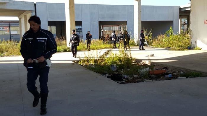Pescara, giovane morto in un capannone sulla Tiburtina: sospetta overdose