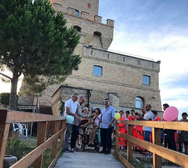 Pineto, Natura senza Barriere: inaugurata rampa di accesso alla Torre di Cerrano FOTO