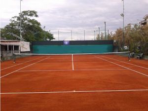 Tennis service a Roseto degli Abruzzi: molteplici soluzioni per campi differenti