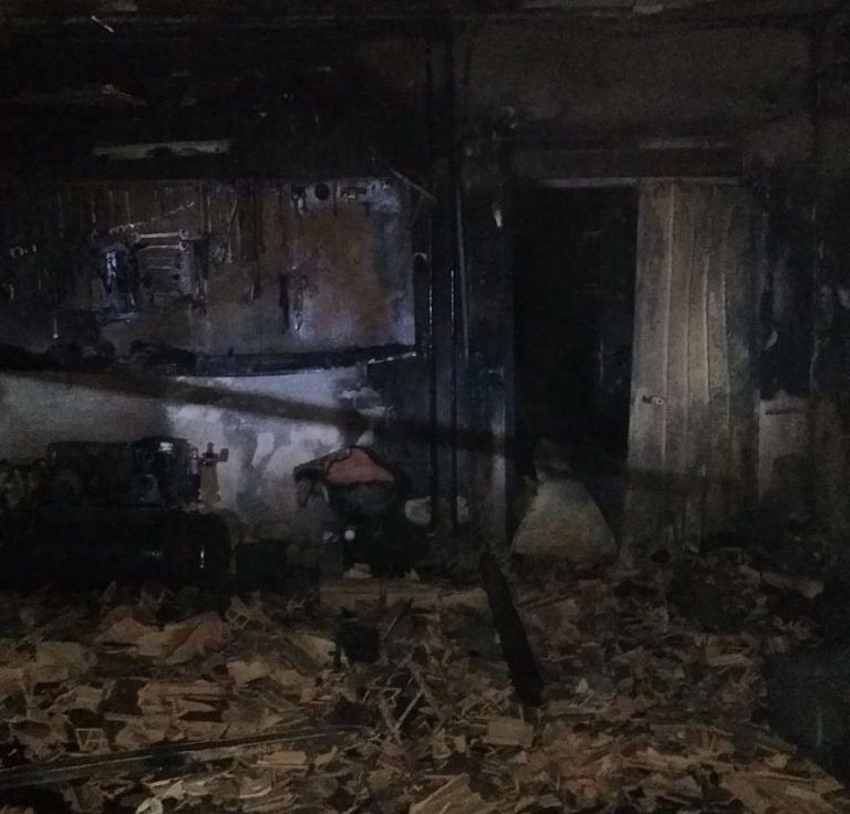 Teramo, fiamme in un garage: condomini evacuati VIDEO