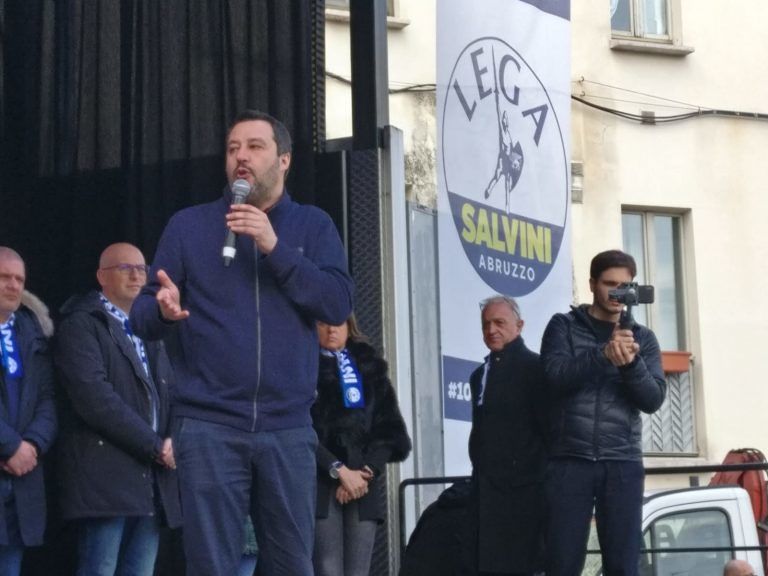 Matteo Salvini, piazza stracolma a Sant’Egidio: il 10 febbraio in Abruzzo stravinceremo