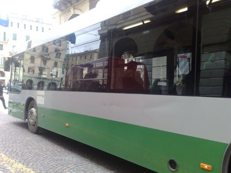 Calano in Abruzzo le immatricolazioni di mezzi pesanti (-6,3%) e nuovi autobus (-48%)