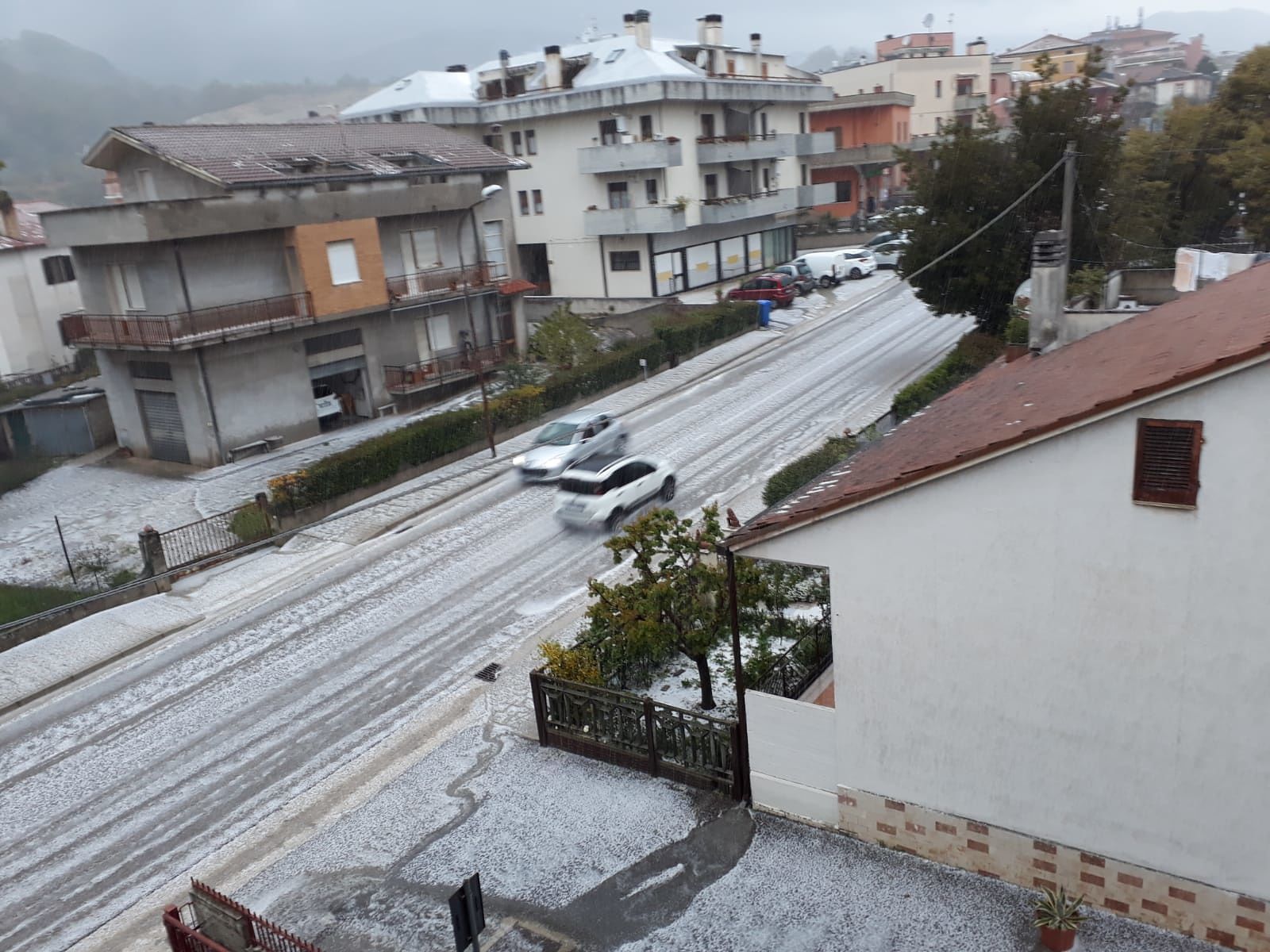 Teramo, grandine come neve FOTO VIDEO - Ultime Notizie ...