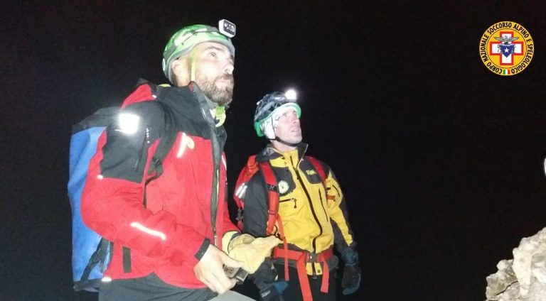 Gran Sasso, messi in salvo i due alpinisti sorpresi dal maltempo FOTO VIDEO