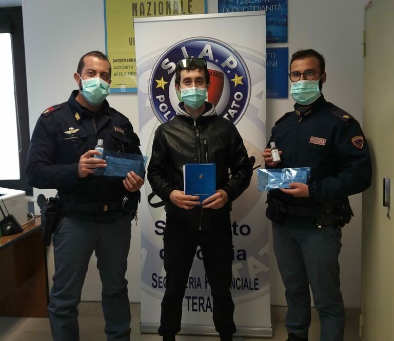 Coronavirus, ‘Esserci sempre’: donate mascherine ai poliziotti della Questura di Teramo