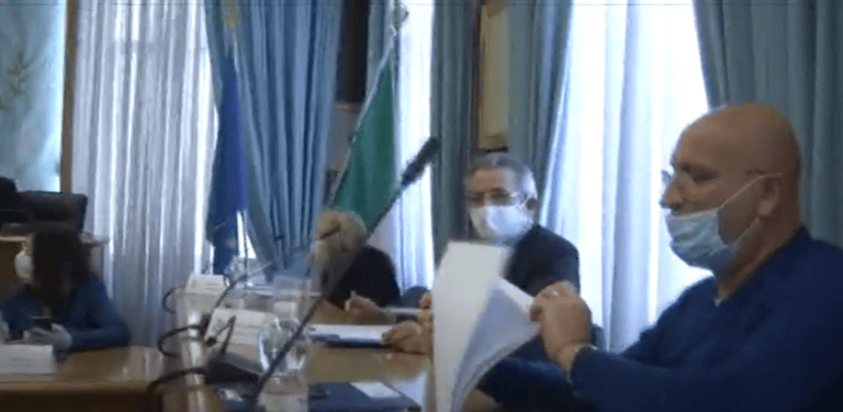 Alba Adriatica, vicenda mascherine: Città Viva chiede le dimissioni dell’assessore Colonnelli VIDEO