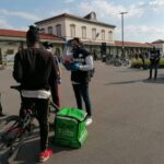 Consegne a domicilio, i carabinieri controllano l’attività dei riders anche a Teramo FOTO VIDEO