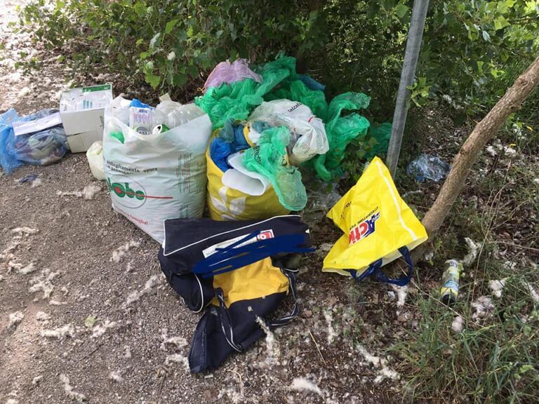 Nereto, rifiuti abbandonati in via Pisacane. Il sindaco: il responsabile sarà sanzionato