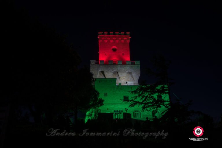 Festa della Repubblica: il tricolore sulla Torre Cerrano dà il benvenuto all’estate VIDEO