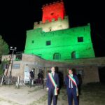 Festa della Repubblica: il tricolore sulla Torre Cerrano dà il benvenuto all'estate VIDEO