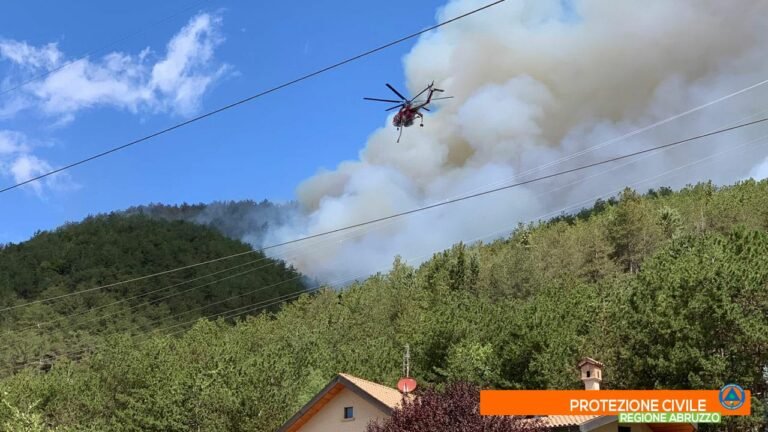 Incendi L’Aquila: la Regione chiede lo stato di emergenza