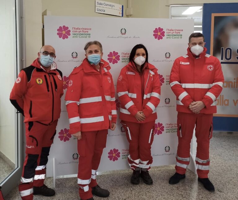Vaccine Day in Abruzzo, la CRI Teramo impegnata per logistica e pre-triage