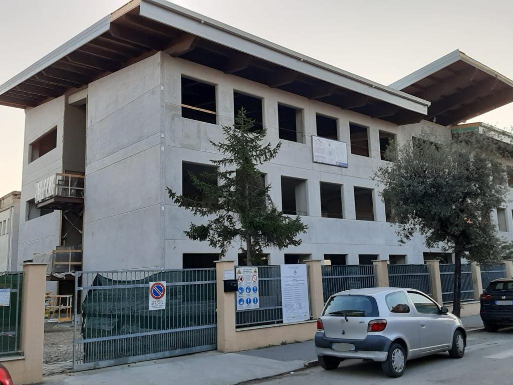 Alba Adriatica, ricostruzione scuola media: concluso il secondo lotto FOTO