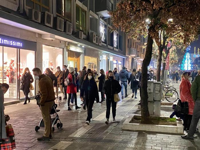 Pescara, week end di folla in centro nonostante la zona arancione-VIDEO-FOTO