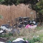Roseto, quintali di rifiuti abbandonati nella zona di Colle Magnone FOTO
