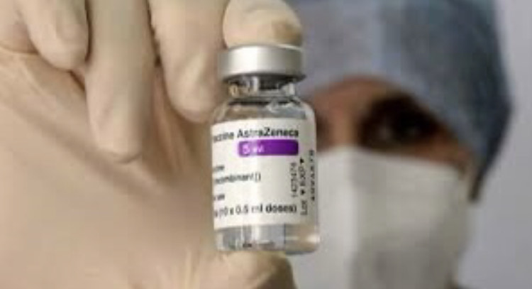 Stop vaccino AstraZeneca: ecco cosa potrebbe accadere